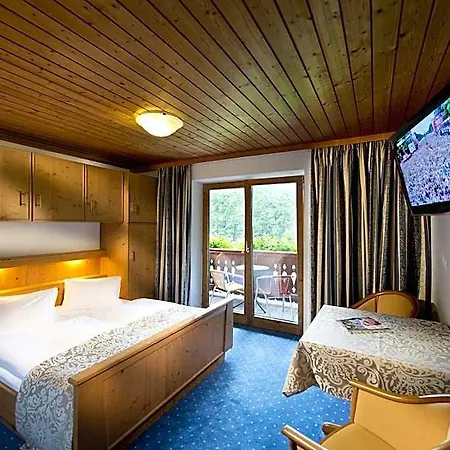 Hotel Wiesenegg 3*